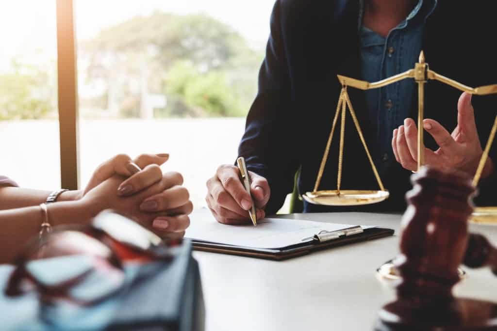 Court Applications vs. Mediation: A Less Stressful Path with EH Mediation Newbury
